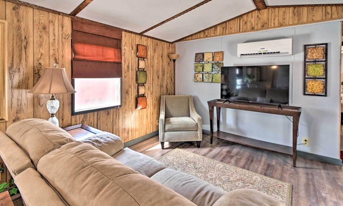 Lemon Springs Casa | Beautiful Cameron Retreat w/ On-Site Hiking!