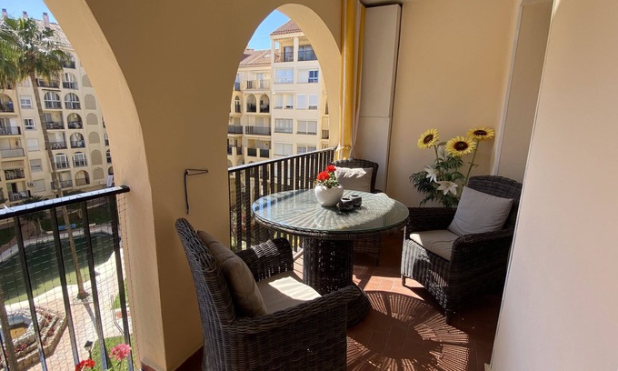 Fuengirola Apartamento | Beautiful central apartment with communal pool