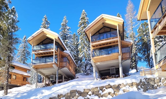 Turracher Hohe Chalet De Esquí | Chalet superior con sauna y jacuzzi.
