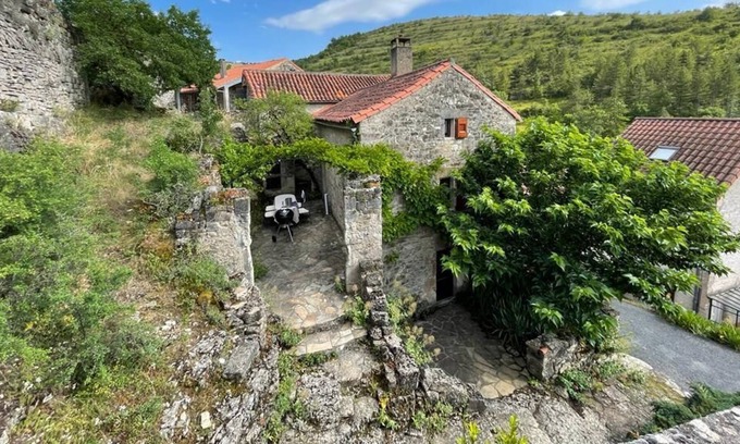 Saint-Rome-de-Tarn Casa | Beautiful country house in a village classified as a remarkable site in France