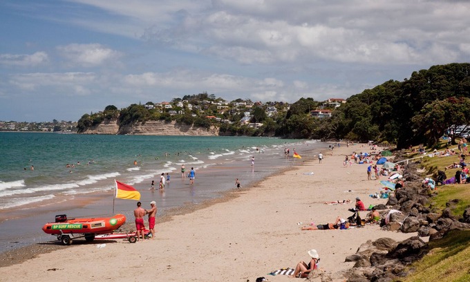 Red Beach Casa | Beautiful coastal Bungalow, 200m flat walk to the beach