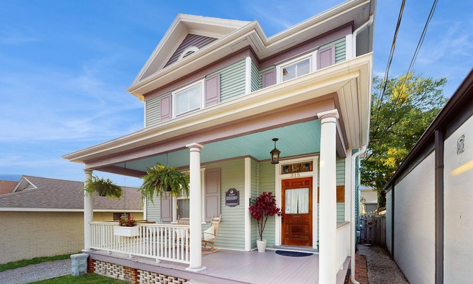 River District Casa | Beautiful coastal home with private back yard and close to downtown attractions