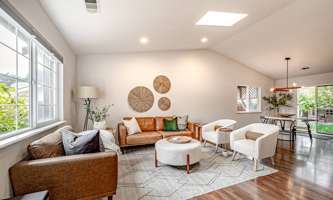 McKinleyville Casa | Beautiful coastal home near Redwoods with fast WiFi, large backyard, W/D & patio