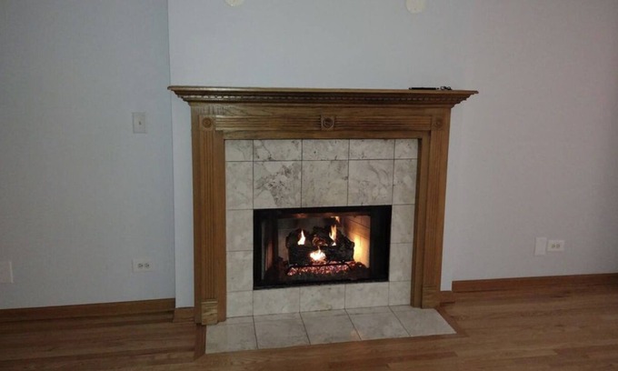 Grand Boulevard Condominio | Beautiful condo in desirable neighborhood close to downtown Chicago