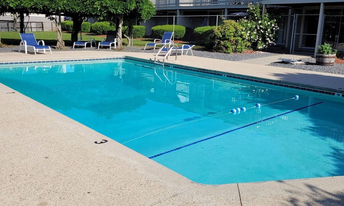 West Dennis Condominio | Beautiful condo in the heart of the Cape!