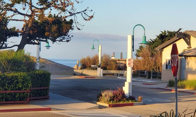Carpinteria Condominio | Hermoso condominio pasos de la playa! ¡¡¡¡Vista al océano!!!! Primer piso