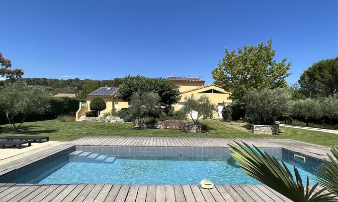 Cadenet Villa | Preciosa villa moderna con piscina