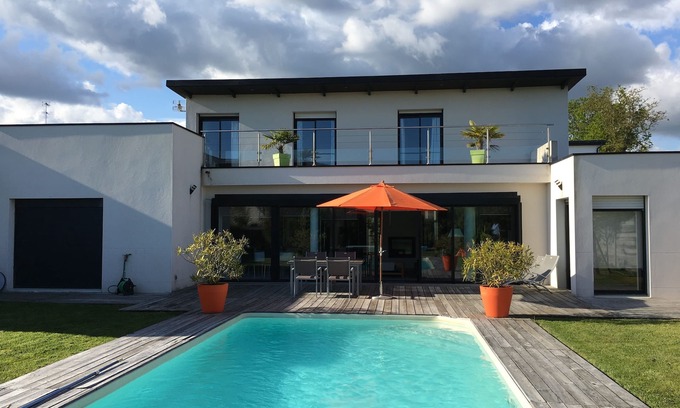 Vannes Casa | Muy hermosa casa contemporánea ubicada a 7 minutos a pie del puerto de Vannes