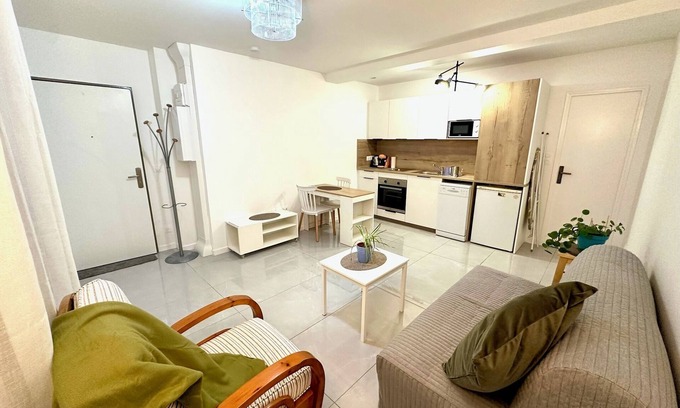 Saintry-sur-Seine Apartamento | Beautiful, cosy studio