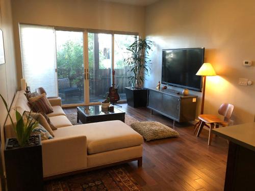 Dolores Heights Casa | Beautiful Cottage, hot tub, in great neighborhood