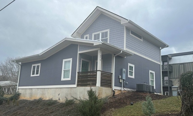 Falconhurst Cabaña | Beautiful Cottage in West Asheville