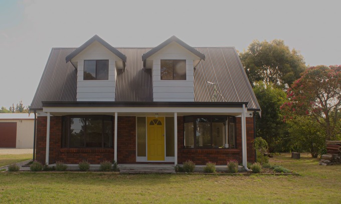 Stieglitz Casa | Beautiful Cottage on an acre