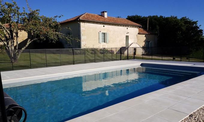 Salles-Lavalette Otro | Hermosa casa de campo con piscina, magníficas vistas del campo,