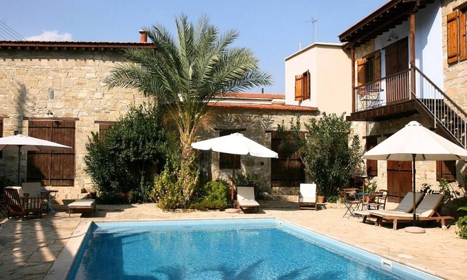 Choirokoitia Apartamento | Hermoso apartamento de casa de campo con aire acondicionado, WiFi y piscina en el pueblo histórico de Choirokoitia