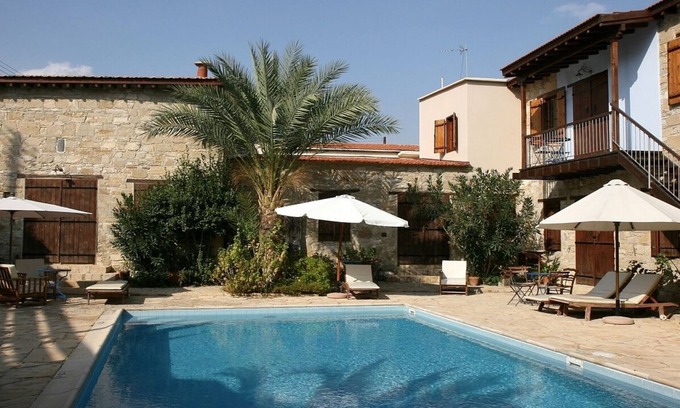 Choirokoitia Apartamento | Hermoso apartamento de casa de campo con aire acondicionado, WiFi y piscina en el pueblo histórico de Choirokoitia