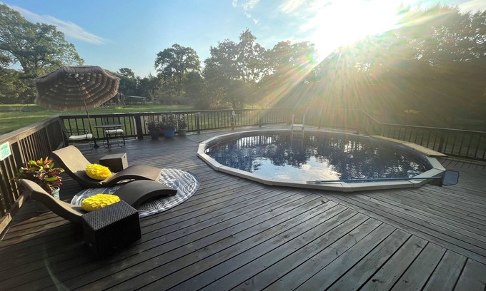 Bellville Casa | Beautiful country home escape with private pool in Bellville, TX