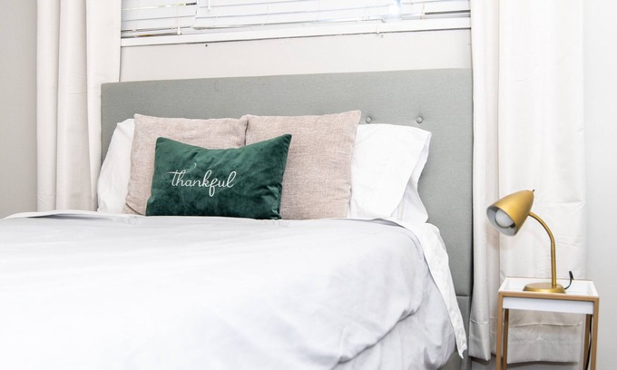 College Park Casa | Beautiful Cozy Home away Home 5 min From Airport / Downtown Atlanta