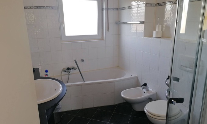 Rhein-Erft-Kreis District Casa | Beautiful, cozy townhouse