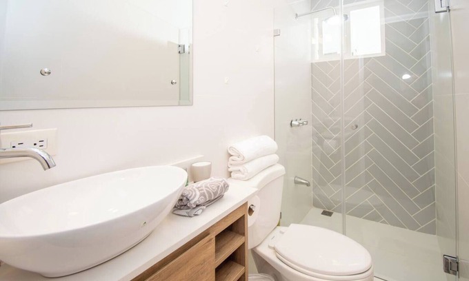 Escazu Apartamento | Hermoso Condo a solo pasos de Avenida Escazu