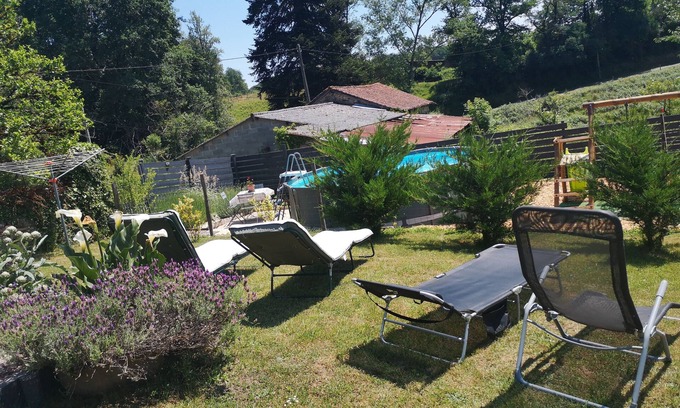 Saint-Jory-de-Chalais Casa | Hermosa casa unifamiliar de 2 dormitorios