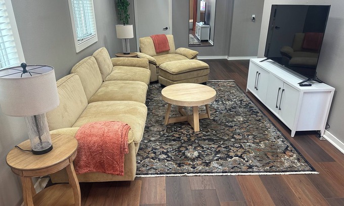 Dickinson Casa | Beautiful Downtown Home, Close To Everything