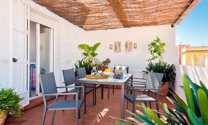 Historical Center Apartamento | Attractive Duplex in city center. Alfalfa Terrace
