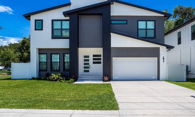 Port Tampa City Casa | Beautiful Elegant New Tampa Luxury Home