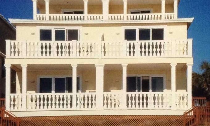 Silver Sands Beach Villa | De La Mar - De la casa frente a la playa de la familia impresionante de mar