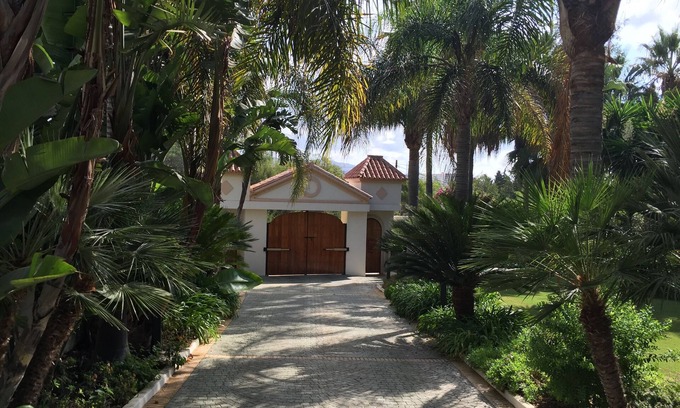 Marbella Villa | Hermosa casa familiar a poca distancia de la playa