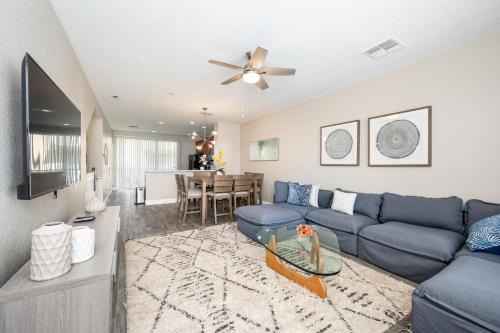 Florida Central Atlantic Coast Apartamento | Beautiful Family Townhome, Near The Parks - 8000-104