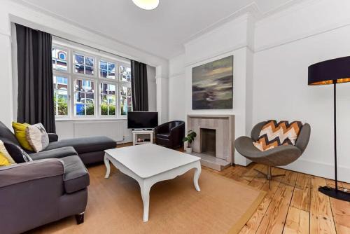 Thurlow Park Casa | Beautiful Family Victorian Home