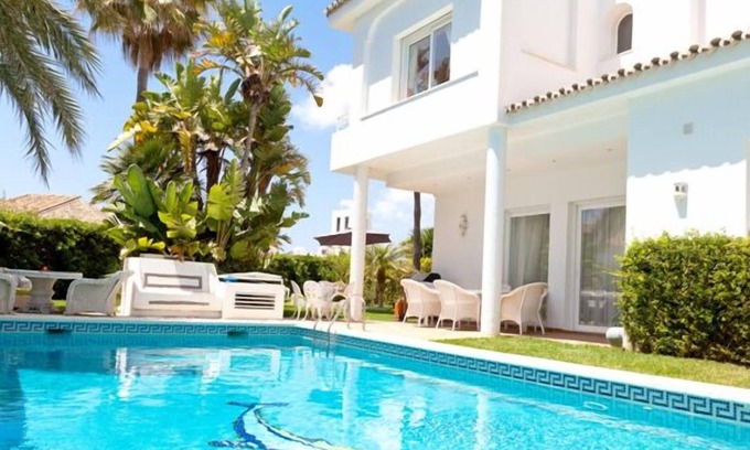 Nikki Beach Villa | Hermosa villa familiar con piscina junto al mar, Frente a Nikki Beach, cerca del Hotel Don Carlos