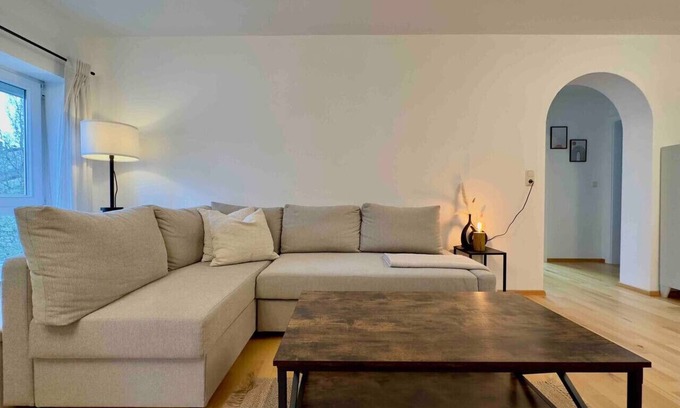 Deggendorf Apartamento | Beautiful flat with parking and kitchen for 4