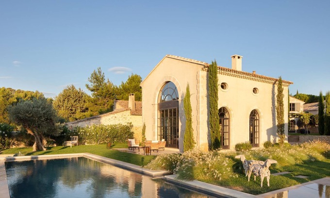 Maussane Villa | Beautiful Luxury 5 bedroom Villa rental near Les Baux-de-Provence with Heated pool
