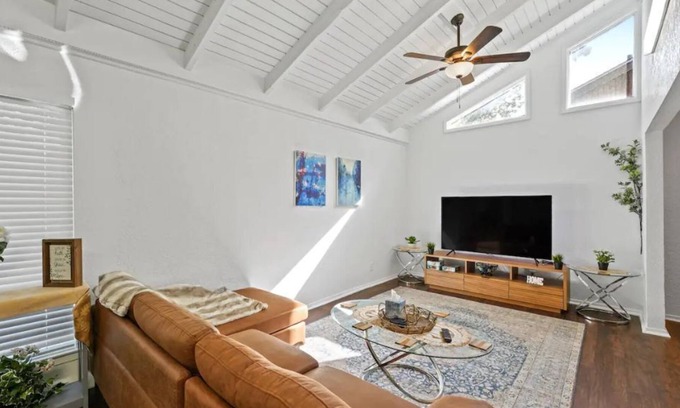 West Arlington Casa | Beautiful, Fun. SPACIOUS 5 bedroom home near Stadiums and Six flags