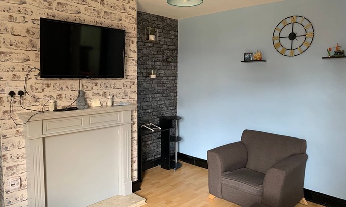 Newcastle-upon-Tyne Apartamento | Beautiful 3 bedrooms fully furnished kitchen and free parking apartment