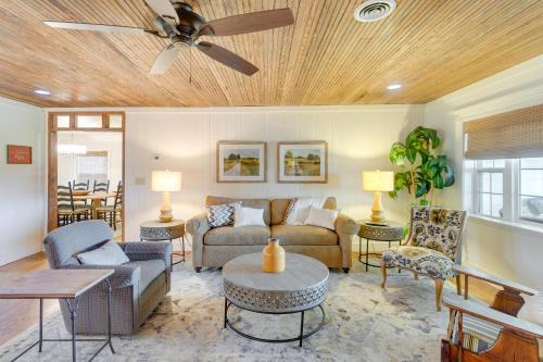 Lenox Casa | Beautiful Georgia Farmhouse Rental with Patio