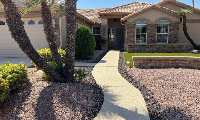 Palm Valley Casa | Beautiful golf course home in Pebble Creek