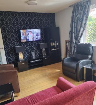 Rochester Apartamento | Beautiful Ground floor flat in the Heart of Rochester with balcony mobility friendly