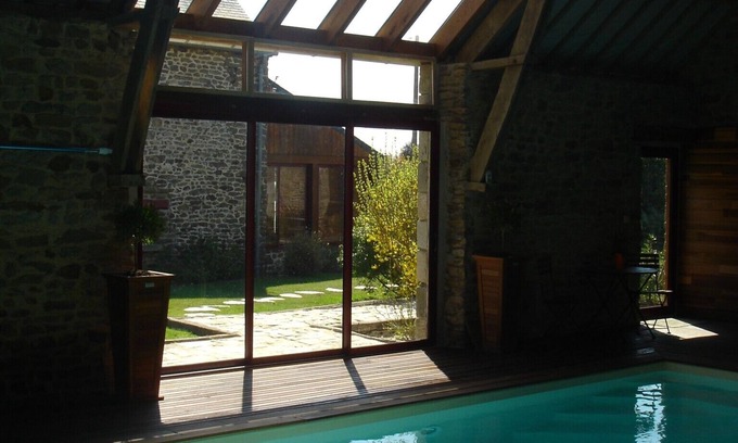 La Vicomte-sur-Rance Cabaña | Casa con piscina cubierta climatizada, 11 personas, cerca de St Malo en Bretaña