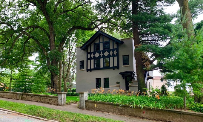 Davenport Casa | Hermosa casa histórica en el exclusivo McClellan Heights