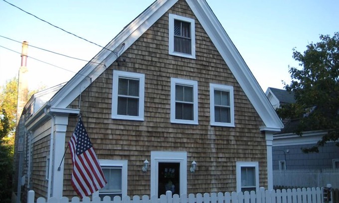 Provincetown Casa | Hermosa casa histórica céntricamente ubicado