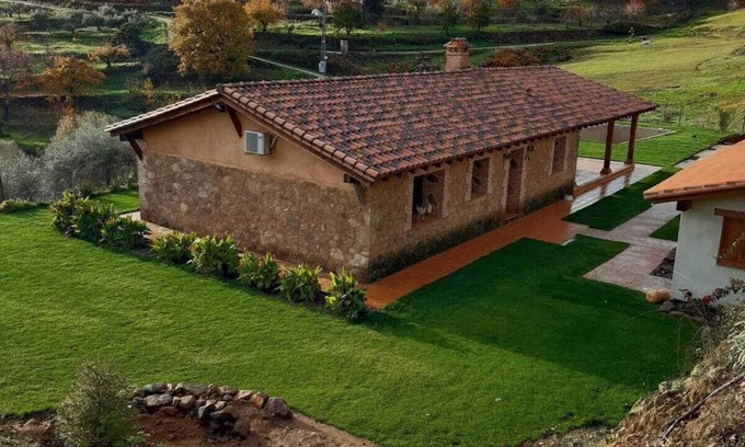 Candeleda Casa | Casa con piscina rodeada de naturaleza