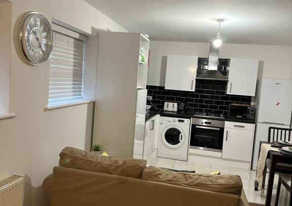 Hoe Street Apartamento | Beautiful Hoe Street Dream Ground Floor one bedroom apartment
