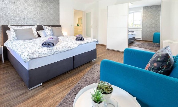 Diepoldshofen Apartamento | Precioso apartamento vacacional "Haus-Königin" con terraza privada, jardín y Wi-Fi