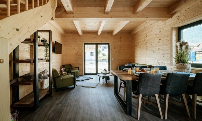 Jenig Casa | Hermosa casa de vacaciones en Rattendorf con jardín