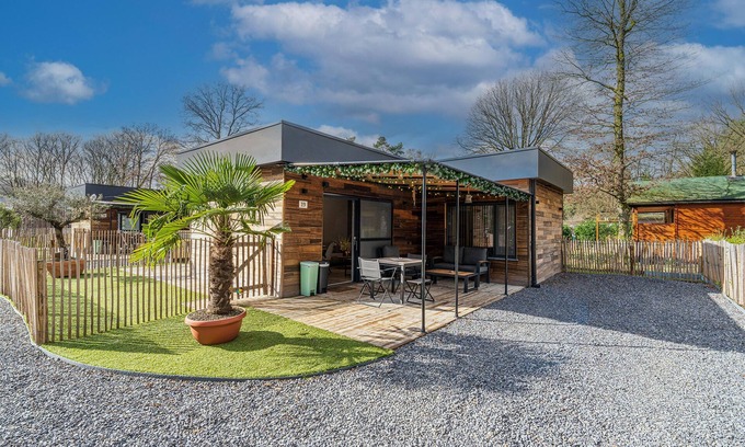 Zutendaal Casa | Beautiful holiday home in the middle of the woods