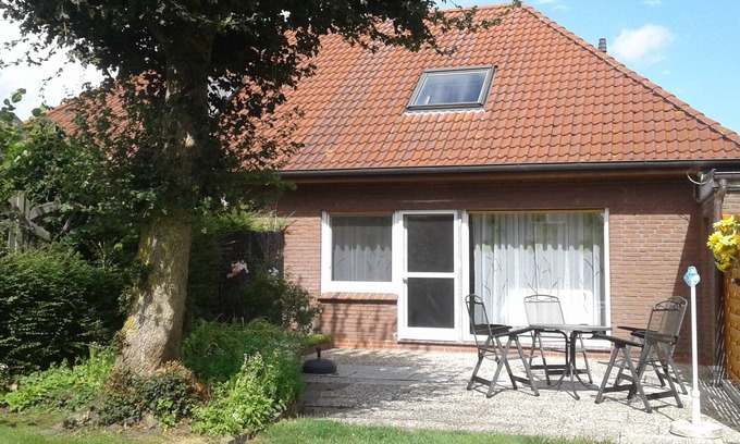 Greetsiel Casa | Beautiful holiday home Sonnenwinkel for 4 people + dog near the dike