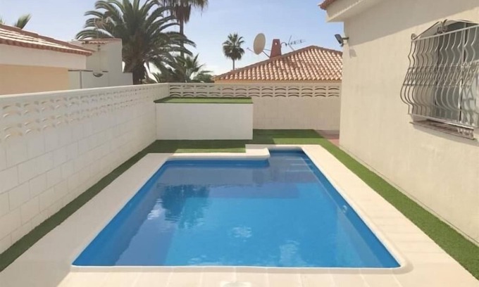 Callao Salvaje Villa | PRECIOSA VIVIENDA VACACIONAL 83 CON PISCINA PRIVADA
