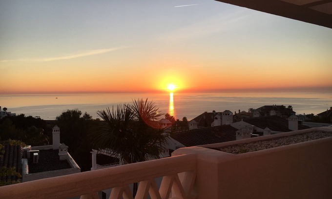 Bahia de Casares Casa | Hermosa casa de vacaciones cerca de Estepona con magníficas vistas al mar en un área cerrada